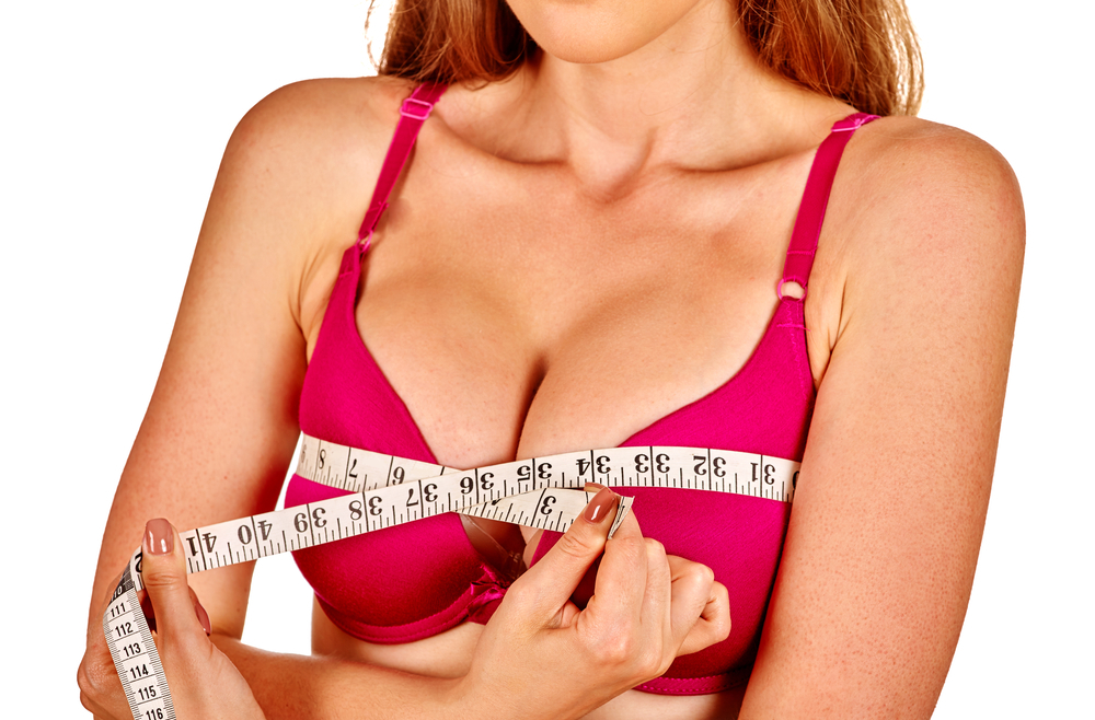 измерить грудь. эстетическая грудь. красивая увеличенная грудь. руденко генеральный прокурор ссср. установка бюста.